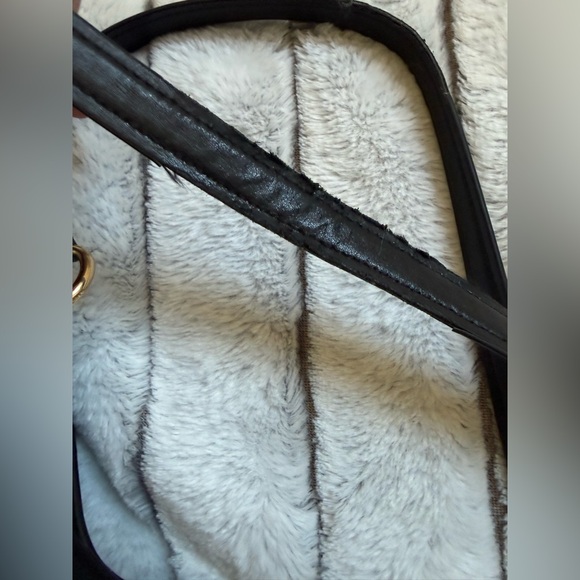 Coach Brown Signature Canvas Shoulder Bag with Gold Hardware - Picture 7 of 8